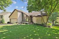 3635 NW Blue Jacket Dr, Lees Summit, MO 64064 - listing photo 2